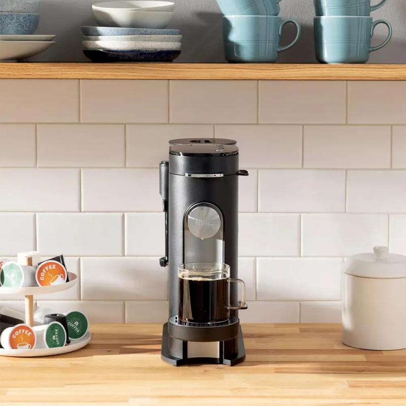 CAFETERA NINJA PODS & GROUNDS SPECIALTY COFFEE MAKER CON ESPUMADOR DE LECHE INTEGRADO PB051